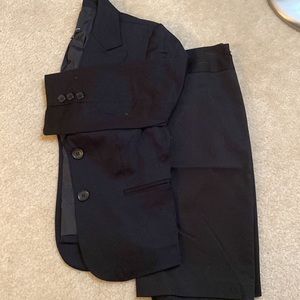 The Limited Suit, 3/4 sleeve jacket w/ matching pencil skirt, black, size 4